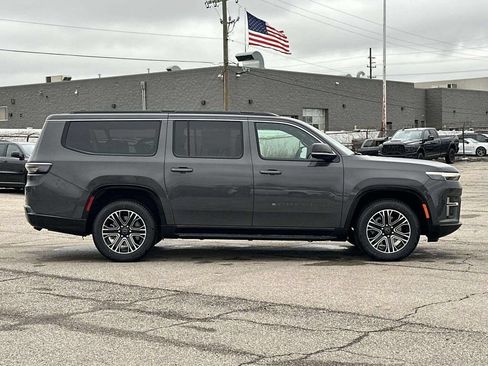 New 2026 Jeep Grand Wagoneer L 4WD w/ Premium Group I image 2