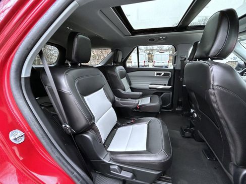 Used 2023 Ford Explorer XLT w/ Equipment Group 202A image 18