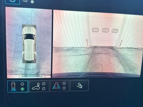 Used 2025 GMC Yukon Denali Ultimate w/ LPO, Floor Liner Package image 27