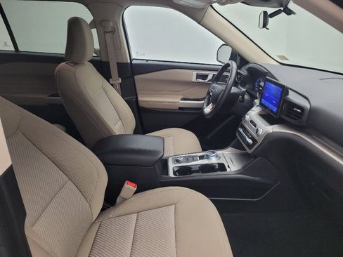 Used 2022 Ford Explorer XLT AWD/4WD image 21