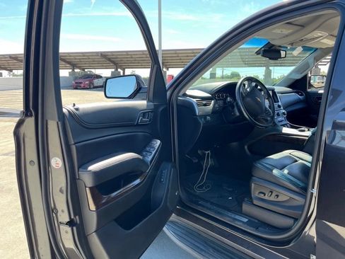Used 2018 Chevrolet Tahoe LT w/ Luxury Package image 6