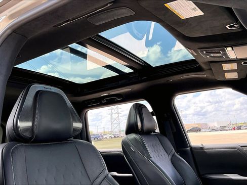 Used 2025 INFINITI QX80 Autograph w/ Autograph Exterior Package image 14