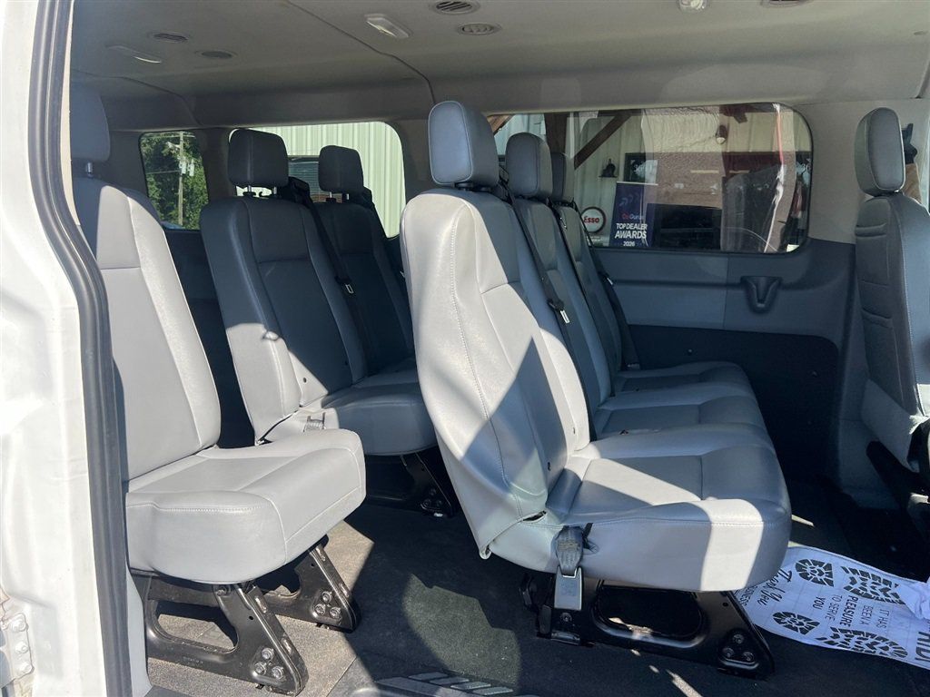 Used 2018 Ford Transit 350 XL RWD image 4
