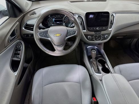Used 2018 Chevrolet Malibu LT image 22
