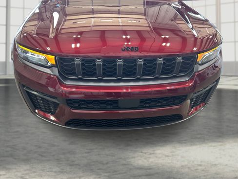 New 2026 Jeep Grand Cherokee L 4WD image 22