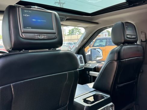 Used 2016 Ford F150 Lariat w/ Equipment Group 502A Luxury AWD/4WD image 17