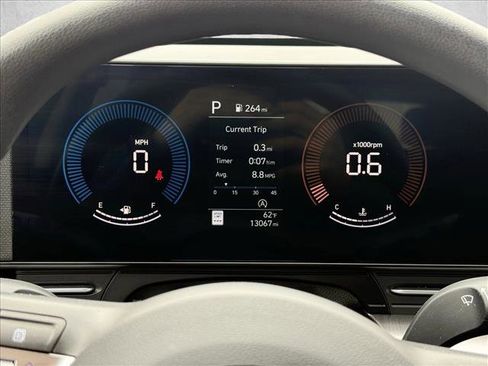 Certified 2025 Hyundai Kona SE FWD image 11