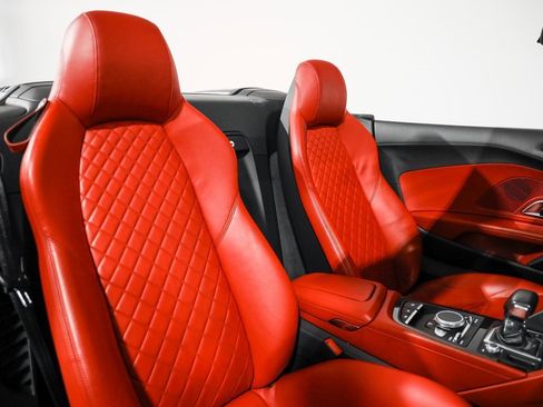 Used 2018 Audi R8 V10 plus image 31