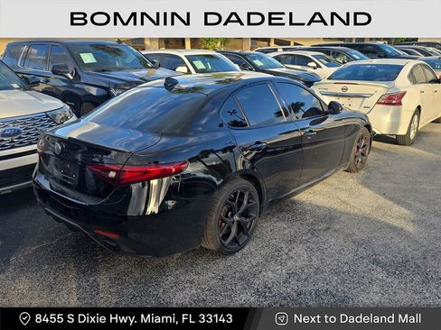 Used 2019 Alfa Romeo Giulia w/ Quick Order Package 22K Sport image 4