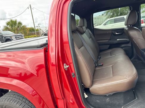 Used 2017 Toyota Tacoma Limited w/ Tow Package RWD image 26