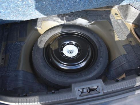 Used 2012 Ford Fusion SE image 8