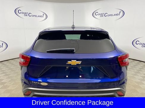 Certified 2024 Chevrolet Trax LS w/ LS Convenience Package FWD image 6