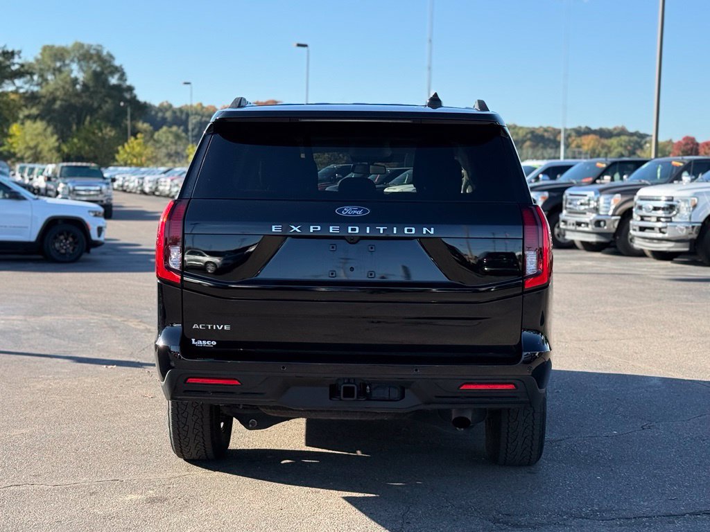 Used 2025 Ford Expedition Active AWD/4WD image 42