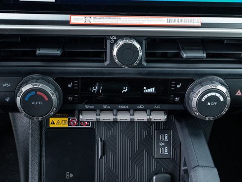 New 2025 Toyota 4Runner TRD Off-Road Premium w/ Tow Technology Package image 32