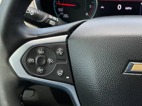 Used 2023 Chevrolet Traverse LT FWD image 15