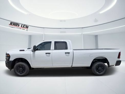New 2026 RAM 2500 Tradesman AWD/4WD image 6