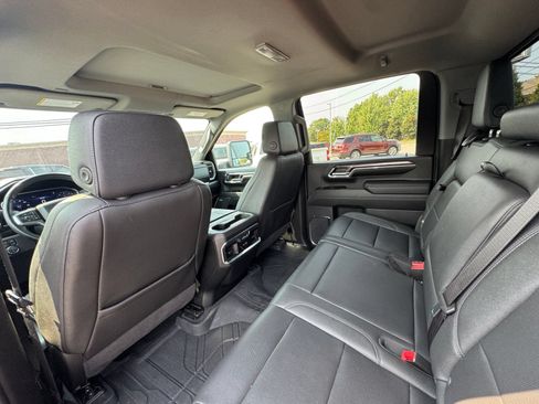 Used 2024 Chevrolet Silverado 2500 LTZ w/ LTZ Plus Package AWD/4WD image 35