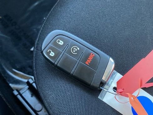 Used 2020 Jeep Renegade Latitude w/ Cold Weather Group image 24