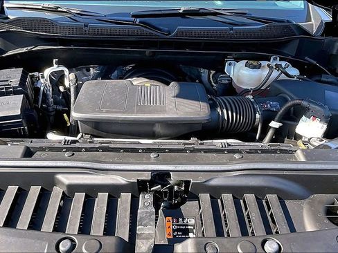 Used 2023 Chevrolet Silverado 1500 ZR2 w/ Technology Package AWD/4WD image 30