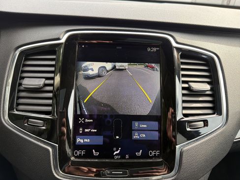 Used 2017 Volvo XC90 T5 Momentum w/ Vision Package image 25