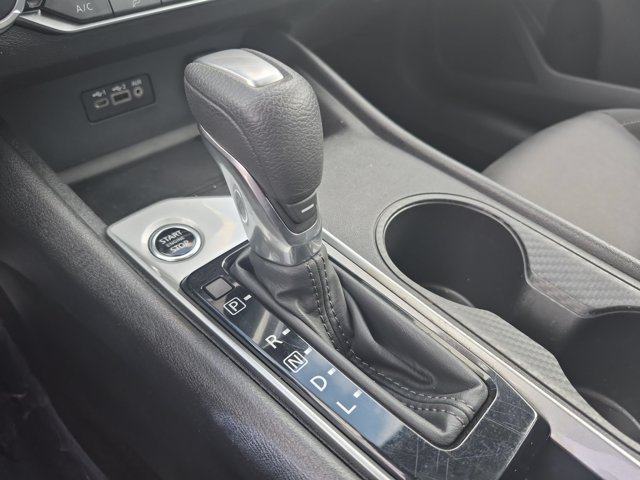Used 2025 Nissan Altima 2.5 SV FWD image 19