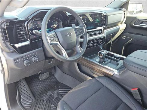 New 2026 Chevrolet Silverado 1500 LT Trail Boss w/ Convenience Package II image 3