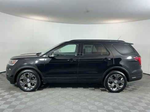 Used 2018 Ford Explorer Sport w/ Equipment Group 401A AWD/4WD image 8