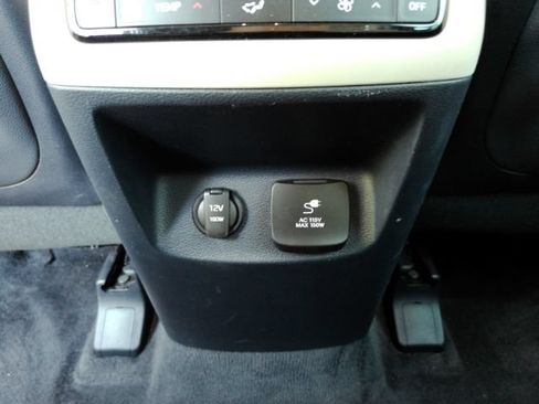 Used 2024 Hyundai Palisade Limited FWD image 31