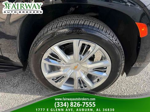 Used 2023 Chevrolet Suburban High Country image 34