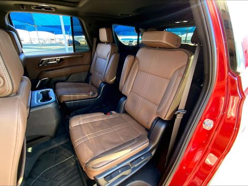 Certified 2025 Chevrolet Tahoe High Country w/ Sun And Tow Package image 19