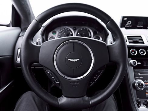 Used 2014 Aston Martin DB9 Coupe RWD image 65