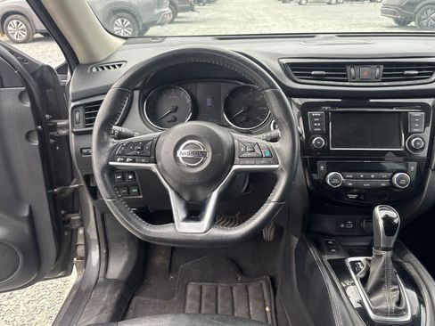 Used 2019 Nissan Rogue SL FWD image 16