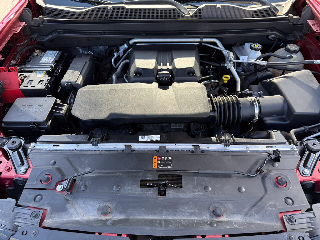 Used 2024 Chevrolet Colorado ZR2 w/ ZR2 Convenience Package III AWD/4WD image 13