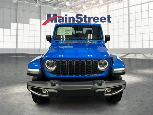 New 2026 Jeep Gladiator Sport AWD/4WD image 8