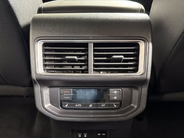 Used 2024 Volkswagen Atlas SEL AWD/4WD image 26