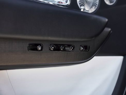 Used 2019 Rolls-Royce Cullinan image 36