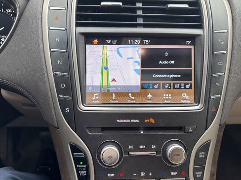 Used 2018 Lincoln MKX Reserve w/ Luxury Package FWD image 10