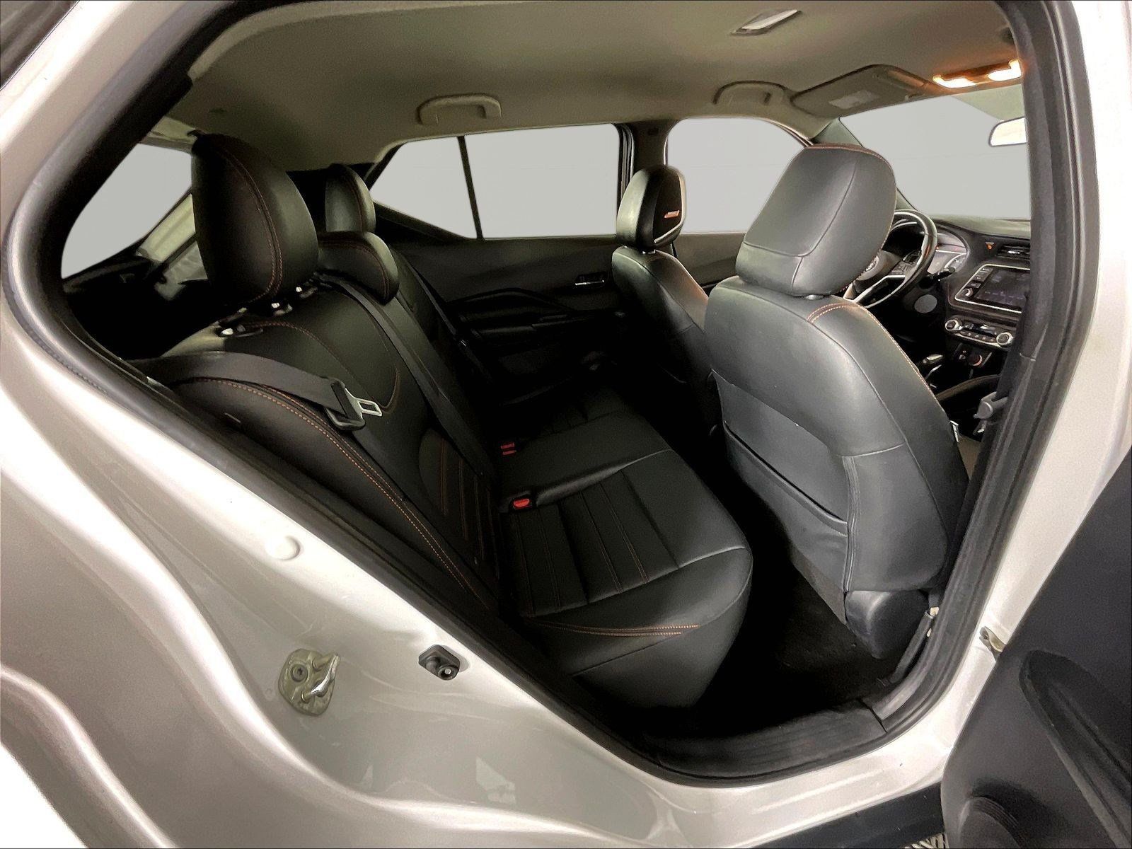 Used 2019 Nissan Kicks SR w/ SR Premium Package FWD image 24