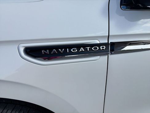 Used 2024 Lincoln Navigator Black Label AWD/4WD image 11