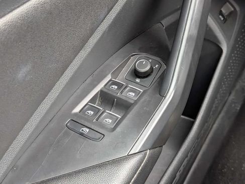 Used 2025 Volkswagen Jetta S FWD image 20