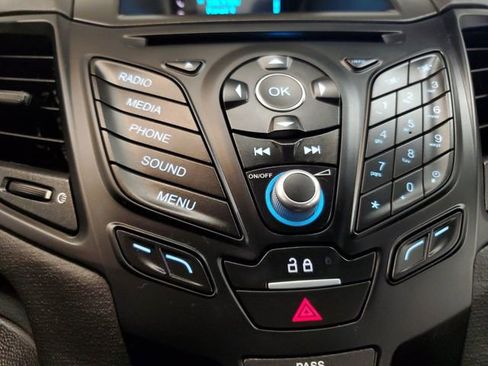 Used 2017 Ford Fiesta SE image 19