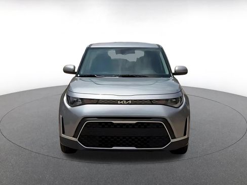 Used 2025 Kia Soul LX w/ LX Technology Package FWD image 4