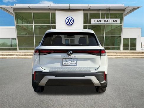 Certified 2025 Volkswagen Tiguan S image 5