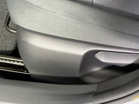 Used 2025 Toyota Prius LE image 16