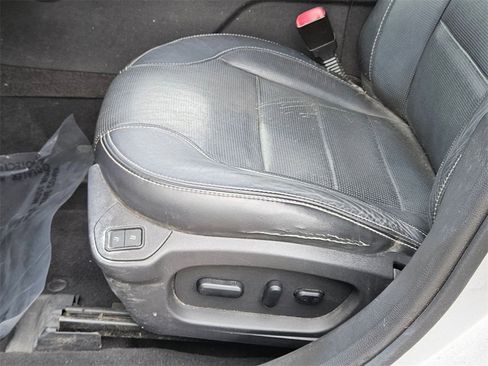 Used 2011 Ford Taurus Limited image 9