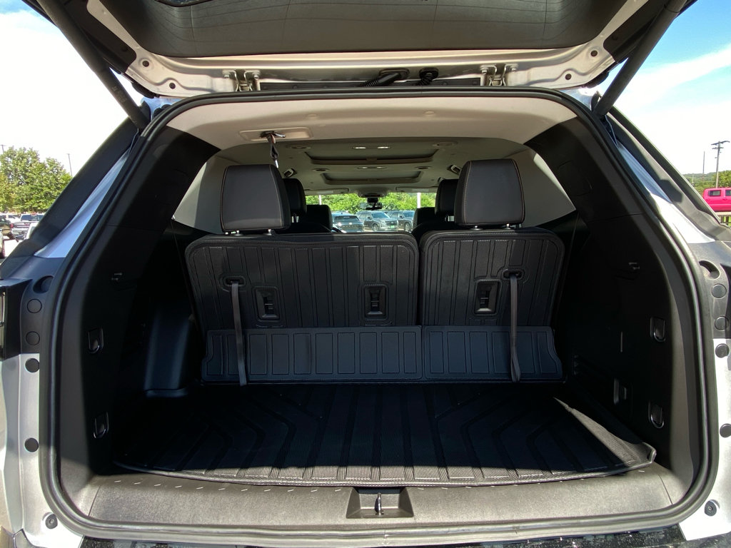 Used 2021 Chevrolet Traverse Premier w/ Redline Edition AWD/4WD image 13