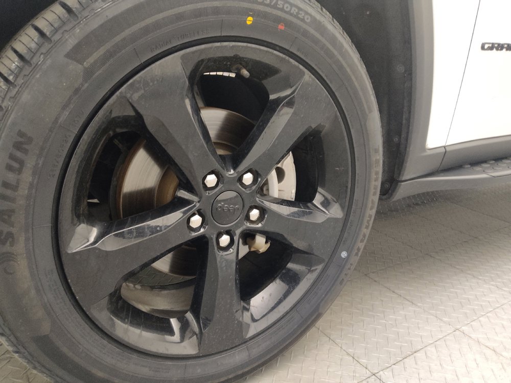 Used 2023 Jeep Grand Cherokee Altitude AWD/4WD image 31