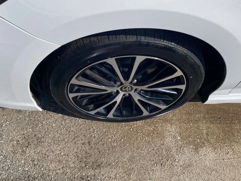 Used 2020 Toyota Camry SE FWD image 20