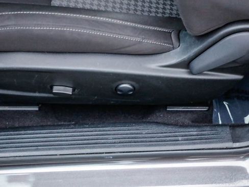 Used 2022 Dodge Challenger GT image 21