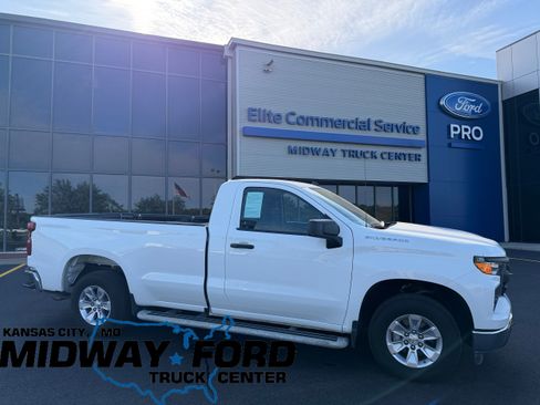 Used 2025 Chevrolet Silverado 1500 W/T RWD image 1